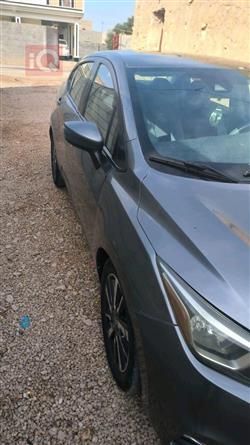 نيسان فيرسا